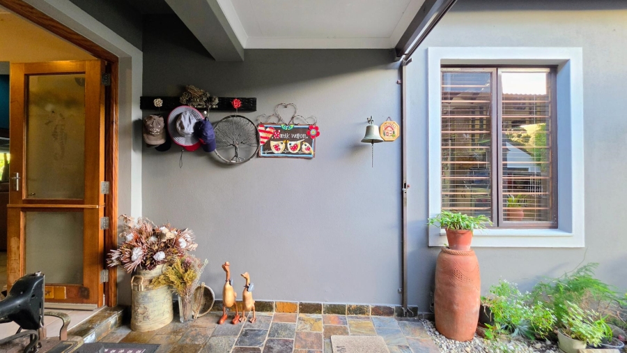 3 Bedroom Property for Sale in Brenton On Lake Western Cape
